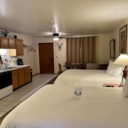 Whitetail Creek Resort Lead Eksteriør bilde