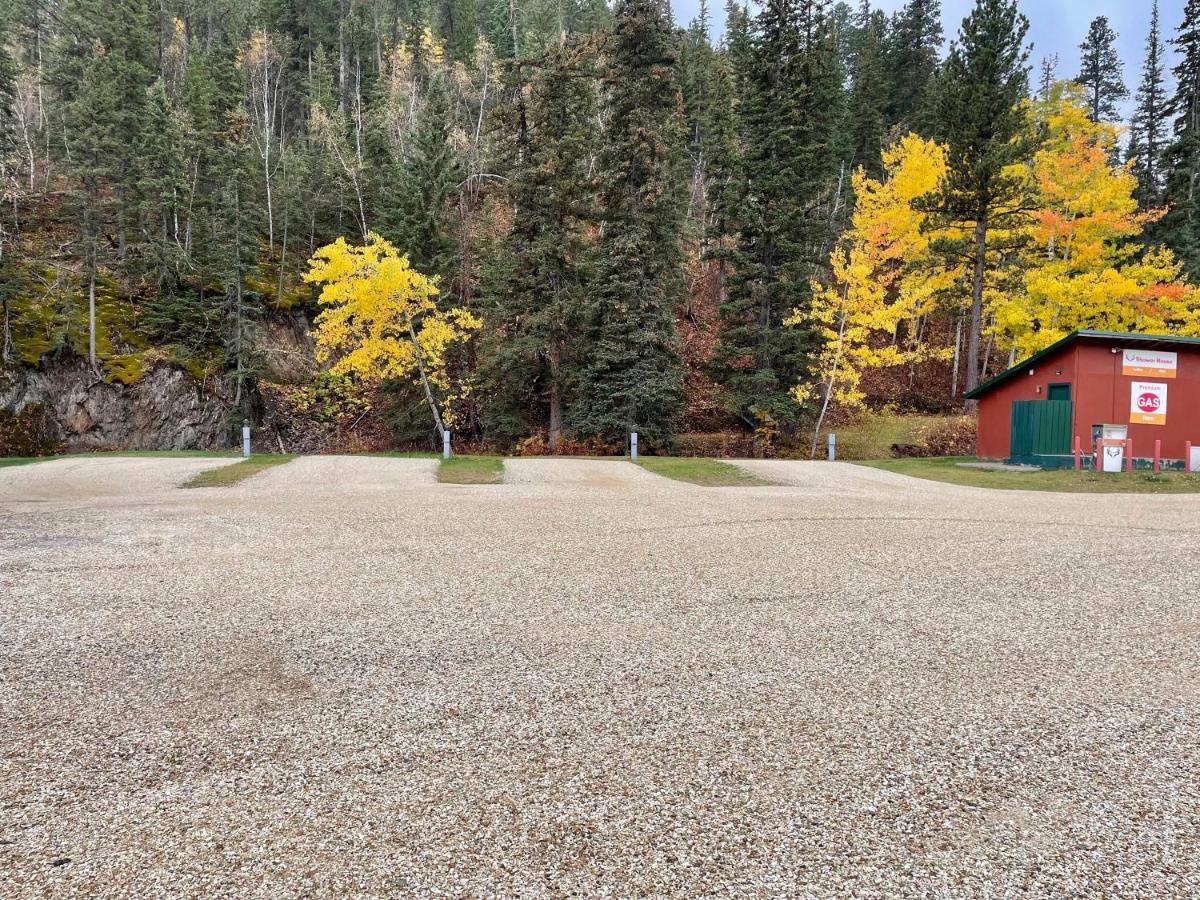 Whitetail Creek Resort Lead Eksteriør bilde