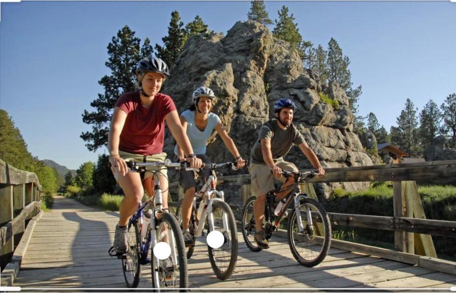 Whitetail Creek Resort Lead Eksteriør bilde